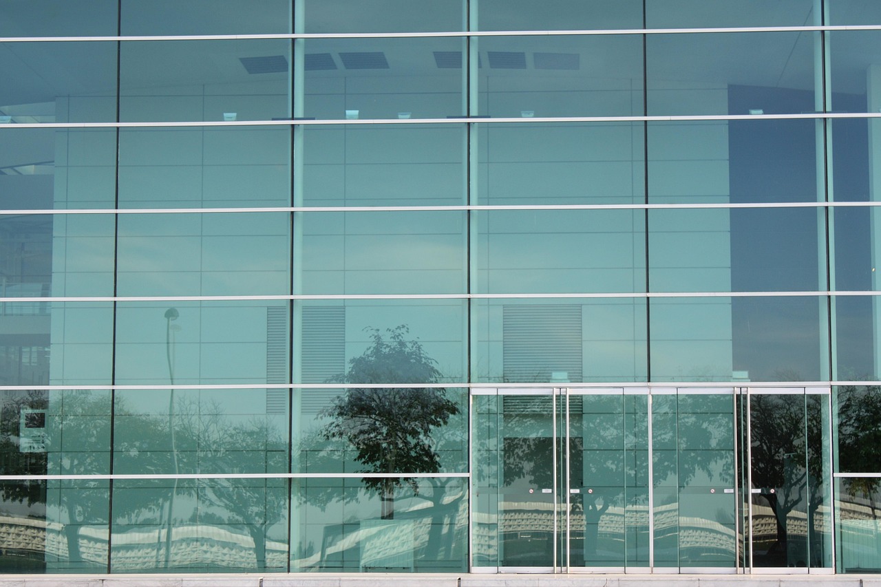 游戏开发商和玩家之间的沟通：对于技术支持辅助如何沉淀、制裁